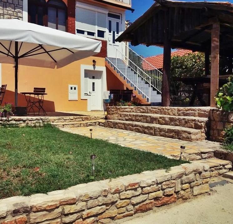 Apartmani Ajp Posedarje Exterior foto